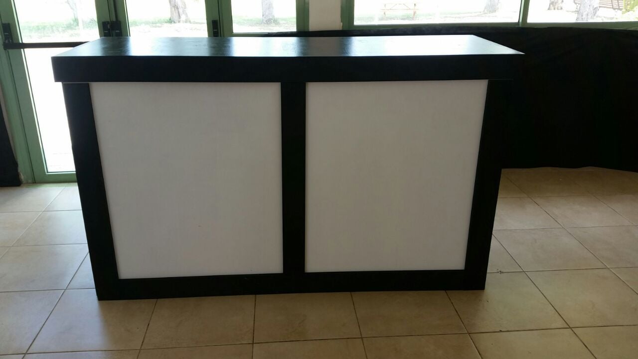 בר שתיה 2 מטר על 60 גובה 105