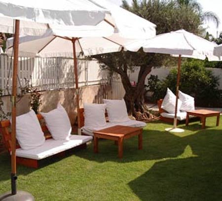 ישיבה נמוכה אפטר פארטי