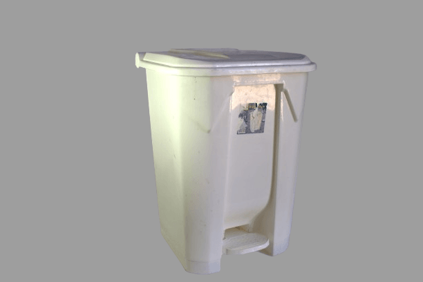 פח אשפה לבן