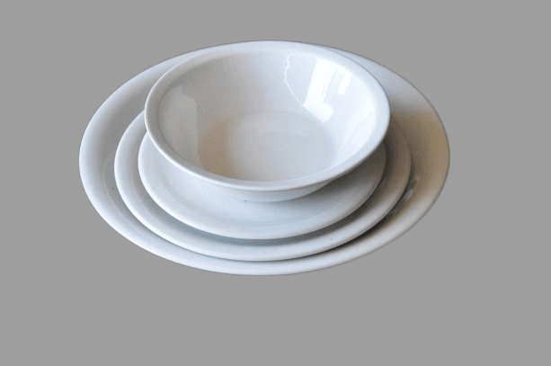 צלחת עגולה לבנה קלאסי