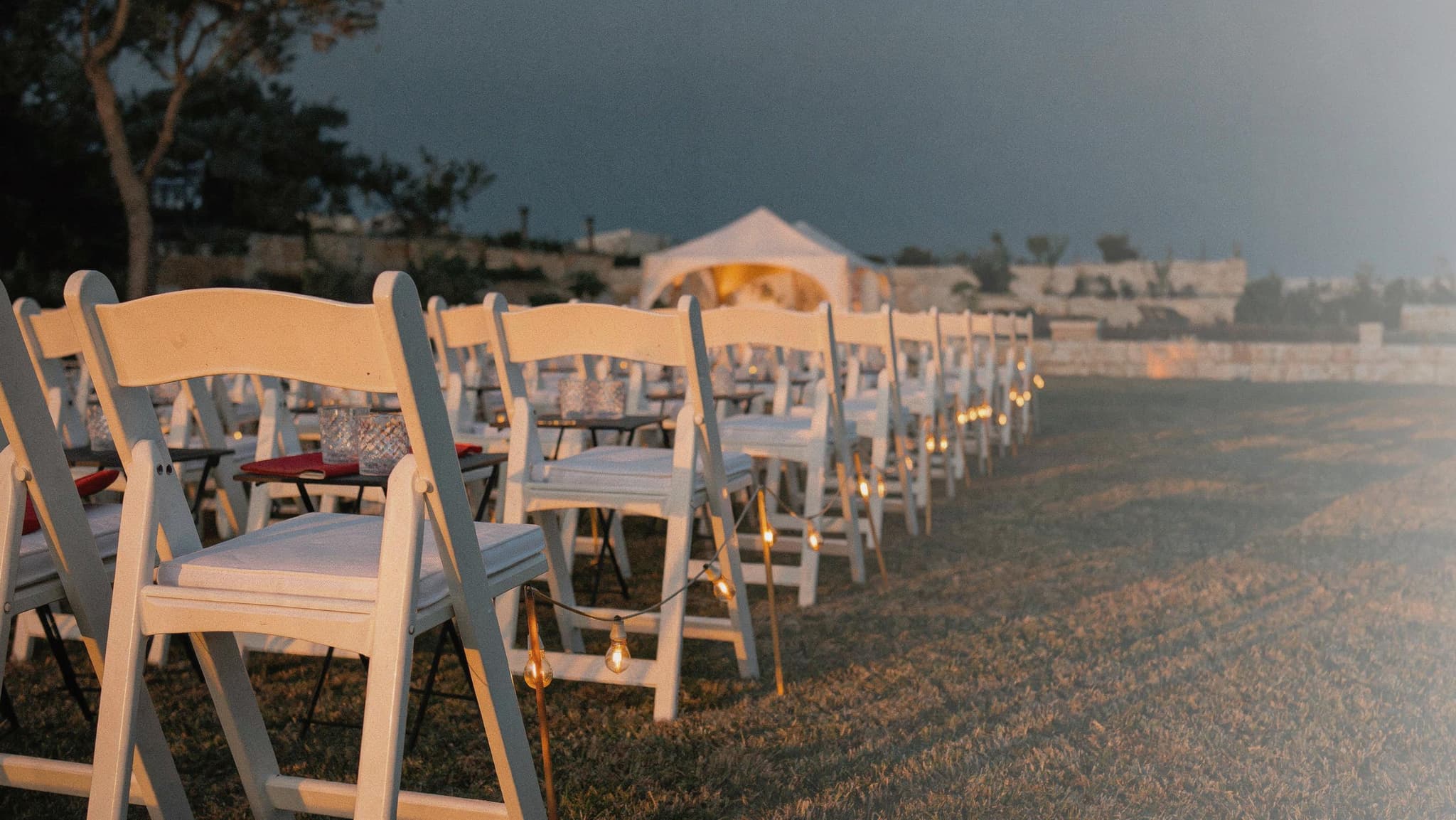 השכרת כיסאות לאירוע במגדל העמק — זמינות מיידית והובלה ממגדים