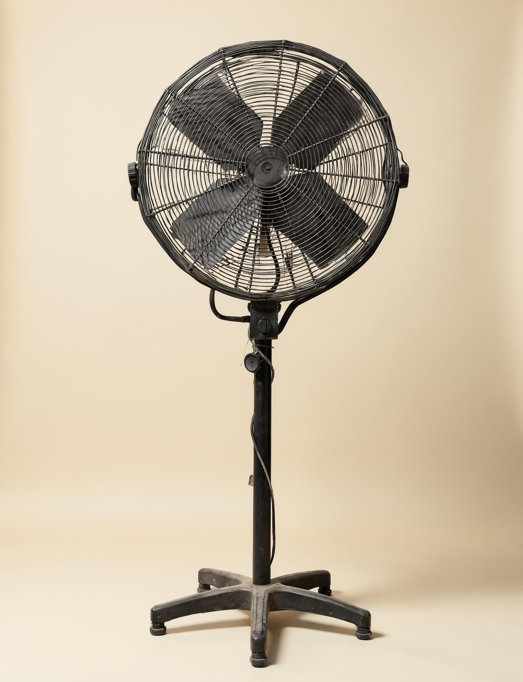 מאוורר תעשייתי עומד להשכרה לאירועים